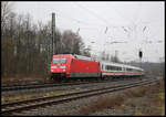 101083-4 erreicht hier am 8.1.2020 um 12.13 Uhr mit einem IC auf der Fahrt nach Osnabrück den Bahnhof Hasbergen.