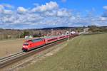 101 010 mit einem RE am 28.02.2020 bei Reichertshausen.