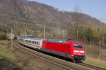 Am Palmsonntag, dem 5. April 2020 ist 101 060 mit dem IC 719  Ennstal  (Salzburg Hbf - Graz Hbf) bei Raach unterwegs.