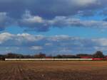 IC 2207 mit unbekannter 101 in ganzer Länge bei Salzbergen (ehem. Bk. Deves), 03.04.15