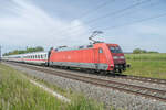 101 043-8 mit einen IC gesehen am 01.06.2021 bei Braschwitz.