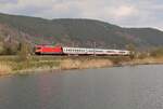 101 041 fuhr mit einer IC Garnitur am 01.05.21 druch Etzelbach.