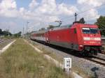 Einfahrt der 101 092-5 mit EuroCity 371 nach Praha hlavn ndra. Aufgenommen am 09.08.07 Berlin Sdkreuz