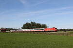 101 135 war am 1. Oktober 2021 mit dem  EC 115  bei Bernau am Chiemsee in Richtung Salzburg unterwegs.