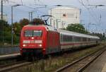 IC 2945 als Ersatz für ICE 1045 am 04.10.2021 im Bf Anklam / DB 101 094-1 / lokbespannte Fernzüge fahren regulär hier sonst / aktuell keine mehr. 