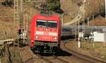 101 041 bei der Einfahrt nach Oberwesel auf der linken Rheinstrecke / 10.03.2022