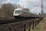 Am 27.03.2026 Schob 101 115-4 IC 1759 nach Westerland durch Sagehorn.