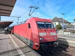 101 087-5 übernimmt am 05.04.2026 in Itzehoe IC 2215 Deichgraf nach Köln