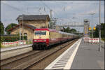 Auf der R�ckfahrt aus Mecklenburg-Vorpommern kam am 17.6.2026 um 15.57 Uhr die DB 101001 Rheingold Lok mit der gleichnamigen Nostalgie Garnitur durch den Bahnhof Hasbergen. Der Zug war f�r AKE unterwegs.