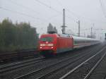 BR 101 130-3 mit Metropolitan Wagen als IC 1818 , in Richtung  Essen Hbf.,Hhe BO - Ehrenfeld.(21.10.2007)  