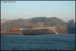 Als sich am Morgen des 22.12.07 so ziemlich die ersten Sonnenstrahlen aufs Lndle mhen, schiebt eine unbekannte 101er mit PEP-Reklame IC 2063 von Karlsruhe Hbf nach Nrnberg Hbf, aufgenommen bei