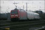 101 001 ist mit dem InterCity 2151, von der Landeshauptstadt Dsseldorf in die Bundeshauptstadt Berlin unterwegs.