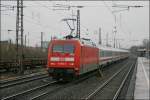 101 052 schiebt den InterCity 2257, von Kln Hauptbahnhof ber Eisenach nach Berlin-Gesundbrunnen.