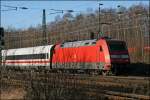 101 126 schiebt den InterCity 1811  Loreley  nach Stuttgart Hbf.