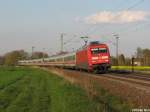 Am Abend des 23.4.08 zieht 101 041-2 den IC 140 durch Hohnhorst bei Haste in Richtung Bad Bentheim