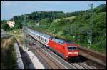 101 145 ist mit dem IC 2064 nach Karlsruhe Hbf unterwegs. Aufgenommen am 19.Juni 2008 bei Aalen-Wasseralfingen.