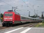 Pnktlich fhrt BR 101 029-7 am 23.6.08 um 10:43 Uhr mit dem IC nach Leipzig in Nienburg (Weser) ein.