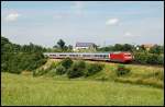 101 067 ist mit einem InterCity nach Kalrsruhe Hbf unterwegs. Aufgenommen am 10.Juli 2008 bei Goldshfe.