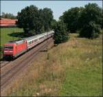 101 117 ist mit dem IC 2296 von Salzburg Hbf nach Frankfurt(Main)Hbf unterwegs. (11.07.2008)
