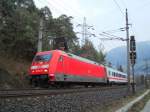 BR 101 014 mit IC nach Innsbruck bei Pill-Vomperbach am 19.11.2008