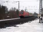 101 038-8 mit ICE Ersatzzug Richtung Wiesbaden wird er gleich Fulda Hbf erreichen am 17.01.09