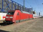 101 037-0 mit IC 2056 von Mannheim Hbf nach Saarbrcken Hbf.Am 09.04.09 bei der einfahrt in Mannheim Hbf.