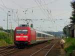 101 125 zieht ihren IC144 von Berlin Ostbf kommend in Richtung Schiphol (Airport) durch Ibbenbren-Esch. 01.08.09