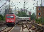 Der IC2029 von Hamburg-Altona kommend verlsst den Mnsterner Hbf in Richtung Nrnberg, geschoben und gezogen von 101 081-8 und 101 115-4. 01.08.09