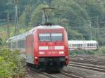 101 129 mit der kleineren Kontrollziffer 5 schiebt ihren IC in Richtung Kln Hbf, hier aufgenommen am 11/08/2009 in Kln-West.