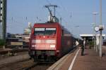 101 099-0 + 101 123 mit dem IC 2212 Rgen in Dortmund Hbf.Nach einem Kurzen Tf Wechsel und einer Scheibenwischaktion ging die Fahrt weiter.05.07.09