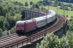 101 116-2 mit einem IC in Altenbeken am 05.07.2009