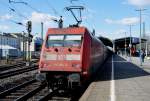 101 054-5 Schiebelok fr IC 2114 nach Hamburg im Hbf Bonn - 04.03.2010