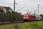 101 006-9, schiebt einen IC durch Lehrte Richtung Hannover, am 10.05.2010.