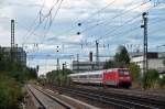 101 118 mit IC von Salzburg kommend bei der Durchfahrt durch Mnchen Heimeranplatz.