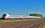 IC-Steuerwagen, geschoben von der 101 047-9, zwischen Brhl und Bonn - 21.10.2010