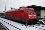 101 047 steht mit dem IC 118 nach Mnster im Ulmer Hauptbahnhof 19.12.2010