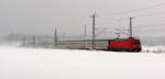 Auch 101 099-0 mit dem EC175 von Hamburg Altona nach Budapest durchraste am 29.12. Golen (Niederlausitz) und konnte aus dem Tiefschnee heraus aufgenommen werden.