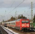 Die 101 098-2 fuhr am 02.01.2011 mit ihrem IC durch Duisburg-Rahm um in wenigen Minuten Dsseldorf Hbf zu erreichen.
