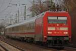 101 140 zieht am 16.1.11 einen InterCity durch Dsseldorf-Angermund