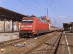 101 055 mit IC 142 am 02.04.2011 in Stendal.
