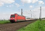 101 133-7 IC kurz vor Durchfahrt Brhl-Bf Richtung Kln - 15.04.2011