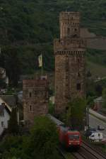 101 092-5 mit einem InterCity in Oberwesel am 1.