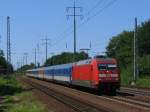 101 085-9 mit dem EC 177 nach Wien Praterstern kam auch am 02.06.2011 an der Meute in Diedersdorf vorbei.