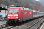 101 121-2 mit dem IC 119 in Bingen(Rhein)Hbf