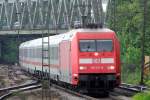 101 113-9 mit IC 131 nach Emden Auenhafen in Recklinghausen-Sd 11.5.2012