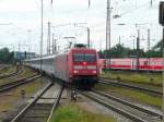 DB - 101 040-4 mit EC bei der einfahrt in den Bahnhof Basel Badisch am 28.07.2012