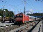 Einfahrt IC 2213 Binz-Stuttgart,gezogen von 101 015,am 23.September 2012,in Bergen/Rgen.