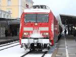 IC 1218 in Friedrichshafen Stadt, auf dem Teilstck Lindau-Friedrichshafen-Ulm wird der Zug von 2*218 gezogen, die E-Lok, die den Zug von Mnchen-Innsbruck-Lindau, und Ulm-Stuttgart-Frankfurt zieht wird dabei auf der Dieselstrecke mit gezogen, hier im Bild die 101 089-1 mit CEWE Werbelackierung, aufgenommen am 2 Februar in Friedrichshafen Stadt, die 2*218 umfahren den Zug gerade.
