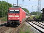 101 075 ist im Juli 2005 unterwegs von Chur nach Hamburg-Altona. Aufnahme in Kln-Sd. 