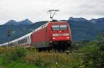 Die 101 116-2 der DB in der Bernauer Kurve nahe der gleichnahmigen Ortschaft am Chiemsee am 14.09.13